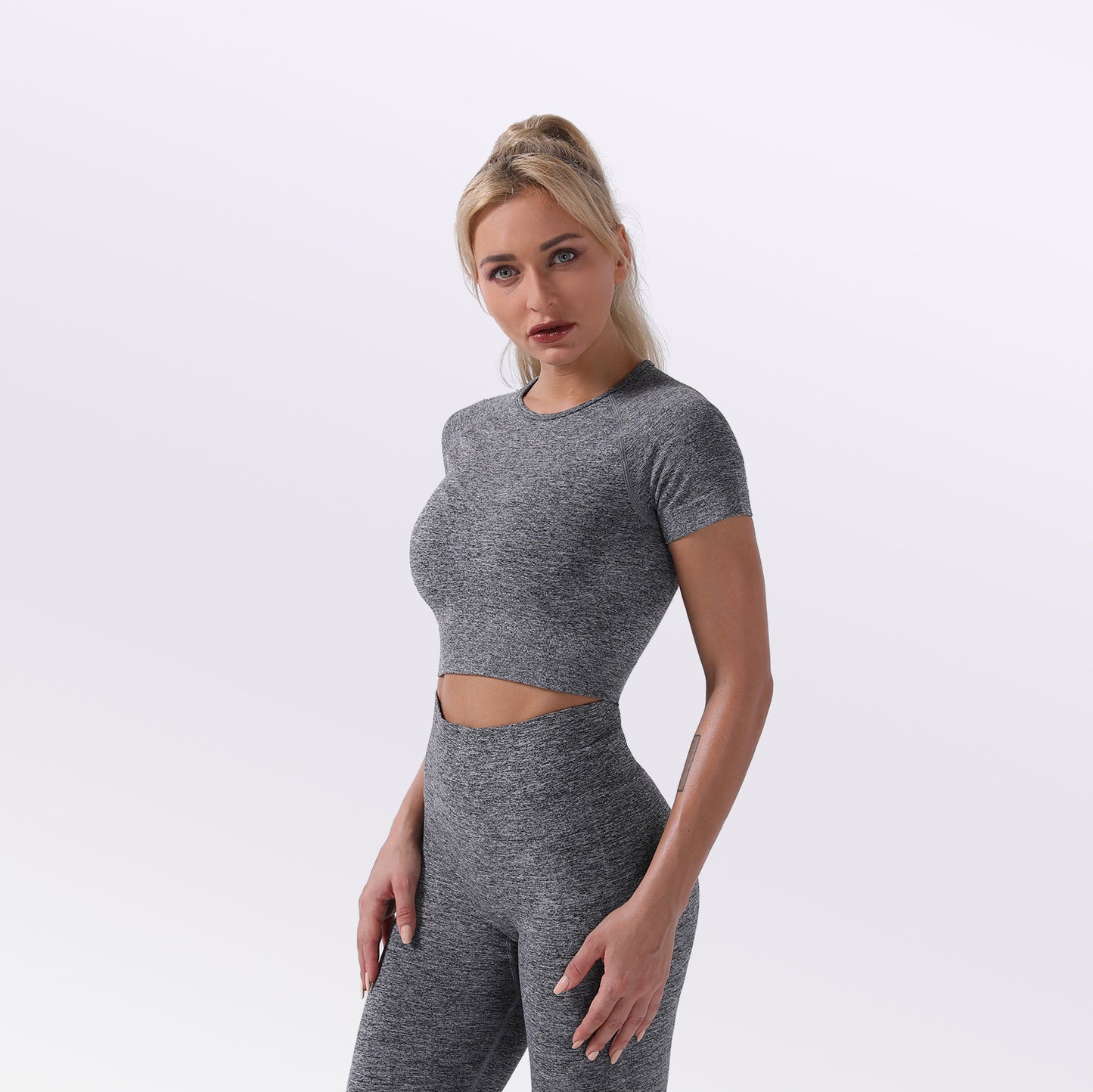 Women’s Seamless Fitness & Yoga Set – Active Gym Two-Piece Outfit